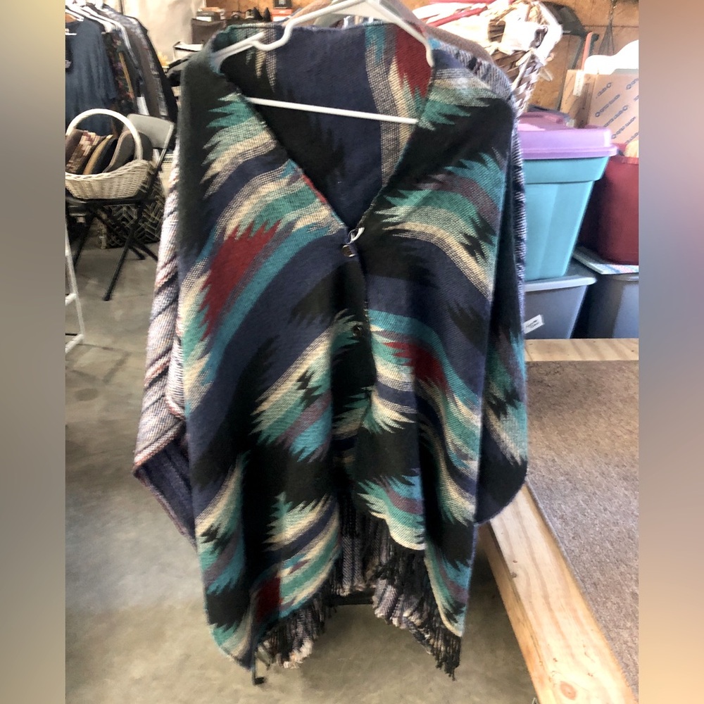 Woman’s Aztec shawl